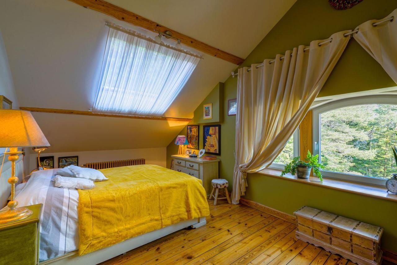 Le Mont Besset Bed & Breakfast Lalouvesc Exterior photo
