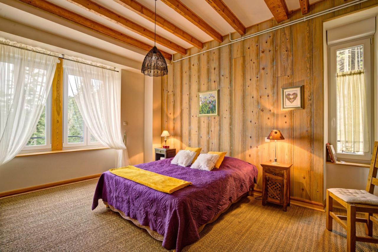 Le Mont Besset Bed & Breakfast Lalouvesc Exterior photo